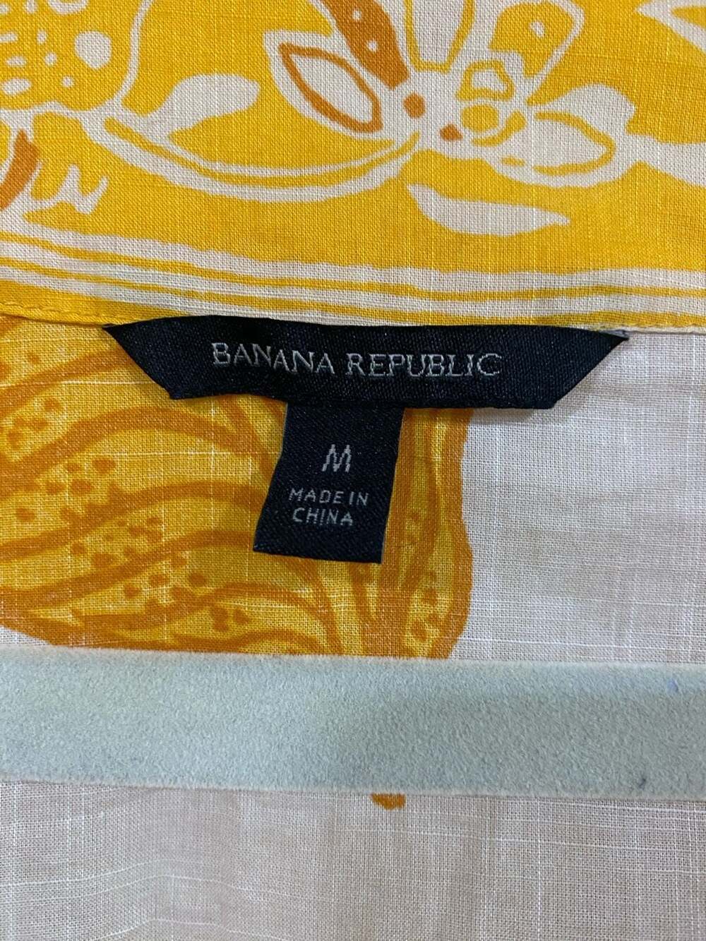 Banana Republic Linen Balloon Sleeve Wrap Top in Yellow Butterfly Print medium - Picture 7 of 10